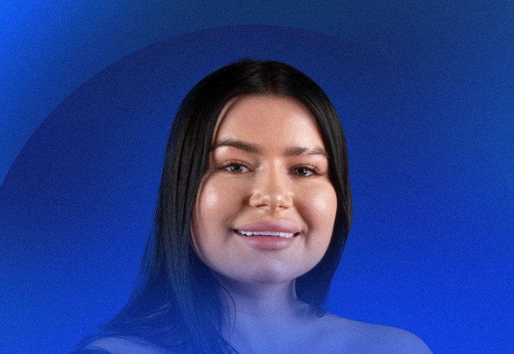 Patient smiling after veneer treatment at Ballıpınar